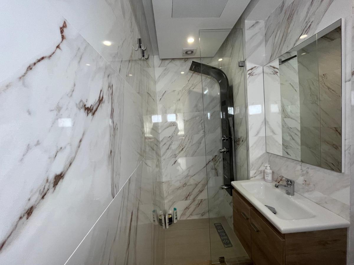 Apartment Comfy & Modern At Blv Anfa *